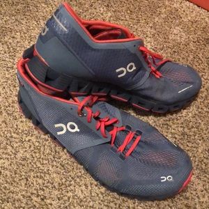 On Cloud W 10 Running Shoes